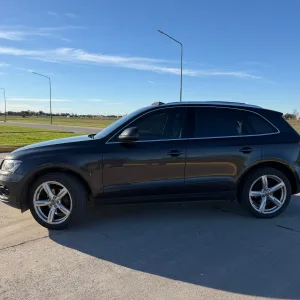Audi Q5 Luxury 2.0 211 HP