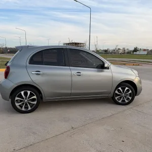 Nissan March 1.6 Puré Drive