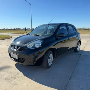 Nissan March 1.6 Atractive Pure Drive